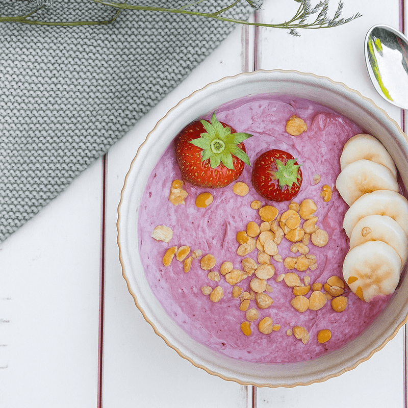 Erdbeer-Protein-Bowl für den Sommer