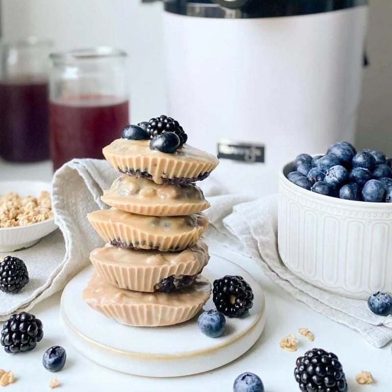 Blueberry coins with white chocolate