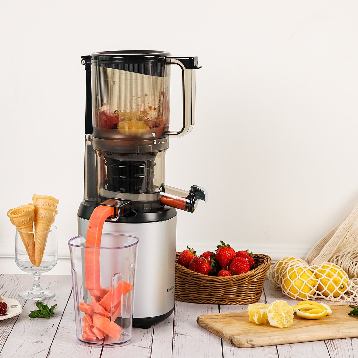 Candis x Kuvings AUTO6 Hands-Free Slow Juicer