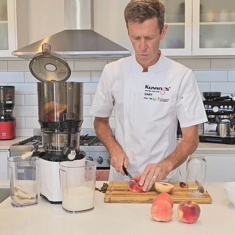 Erdbeer-Pfirsich-Cashew-Milch mit Masterchef - Kuvings Deutschland