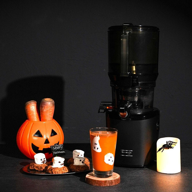 Halloween-Kürbissaft & Trester-Cookies