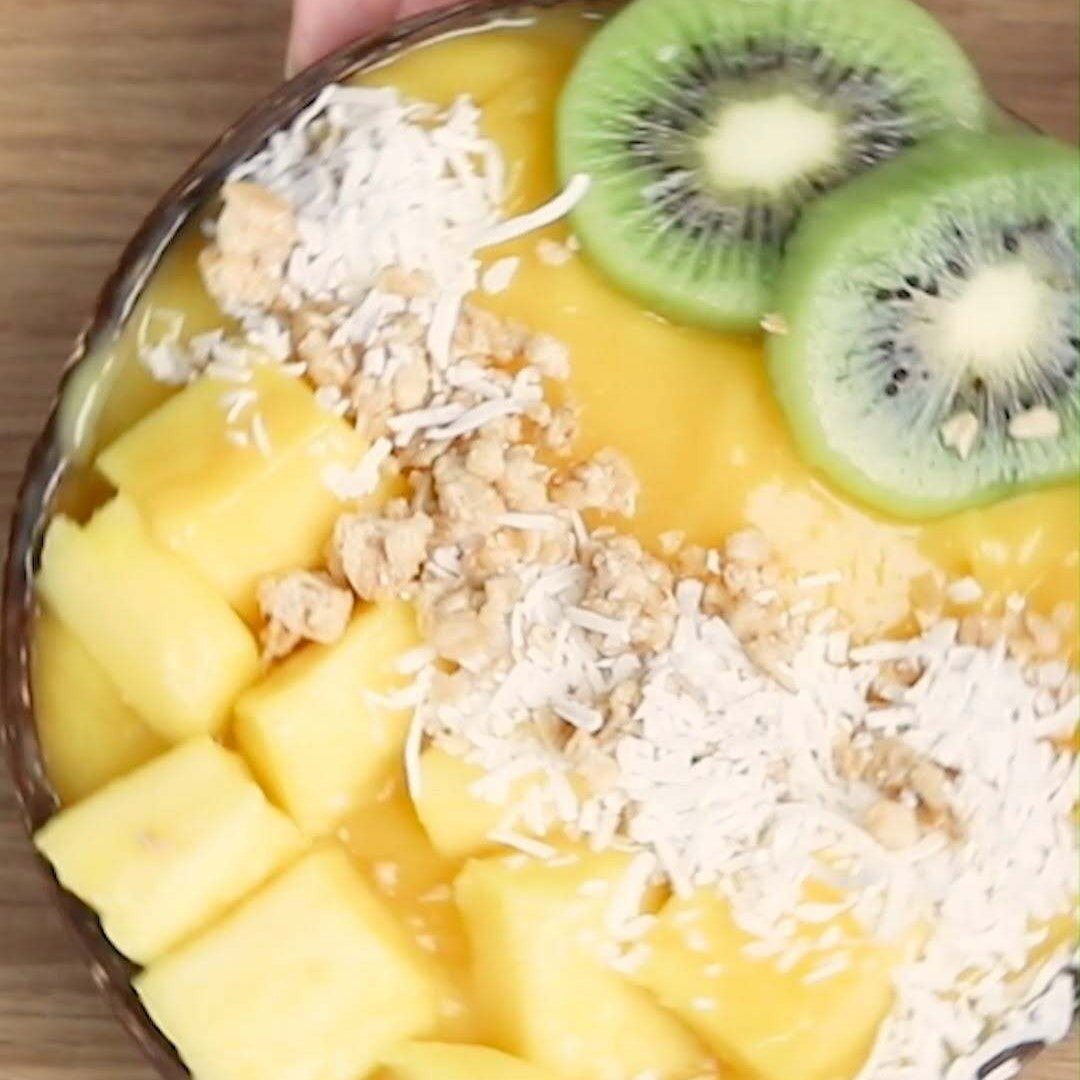 Mango-Pineapple Smoothie Bowl - Kuvings Deutschland