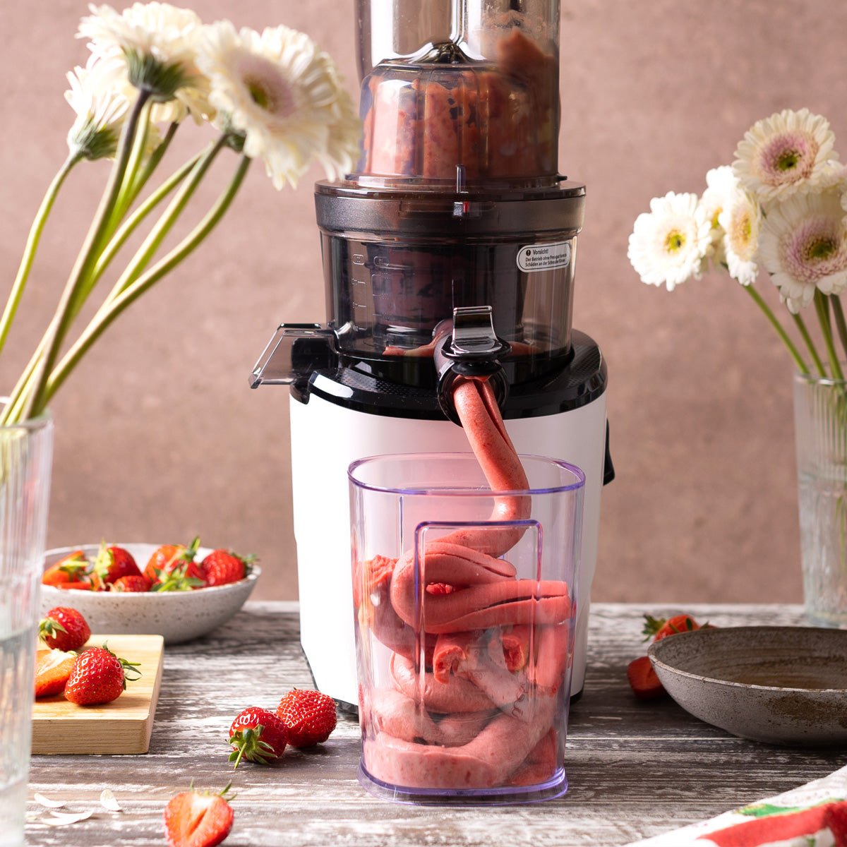 Kuvings Whole Slow Juicer 赤 Kuvings 240W EVO820 slow-rotating masticating technology 4